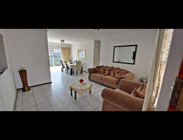 3 BEDROOM SIMPLEX FOR SALE IN RACEVIEW